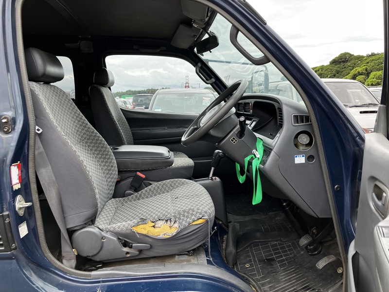 HIACE VAN