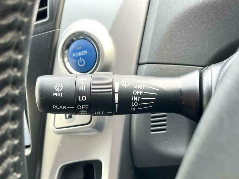 PRIUS ALPHA