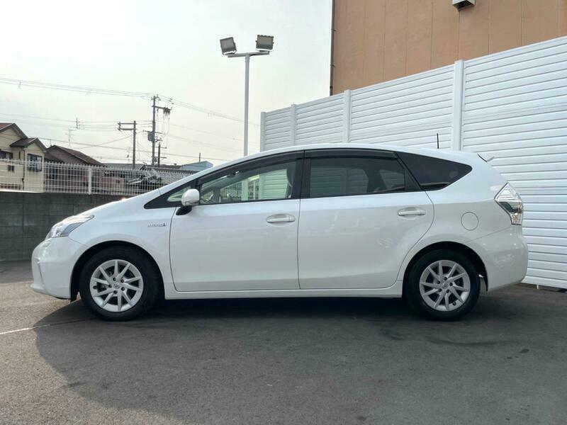 PRIUS ALPHA
