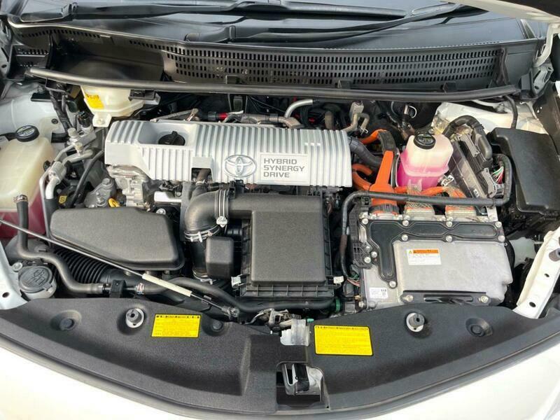 PRIUS ALPHA