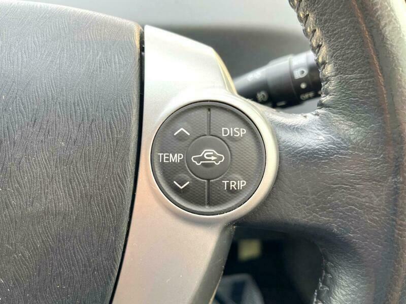 PRIUS ALPHA