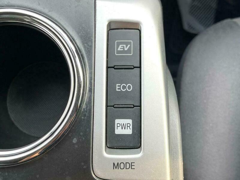 PRIUS ALPHA