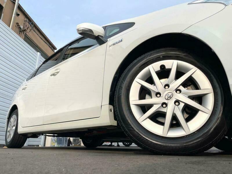 PRIUS ALPHA