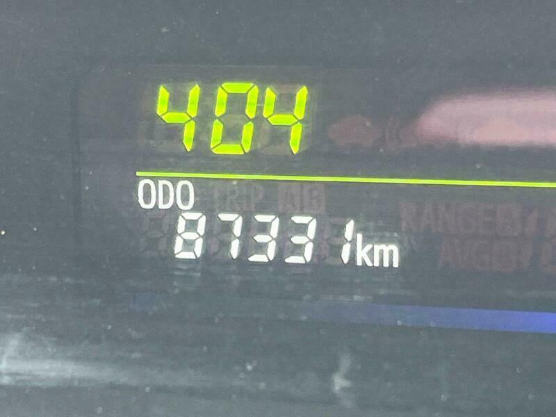 PRIUS ALPHA