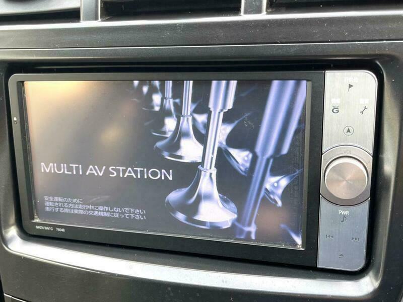 PRIUS ALPHA