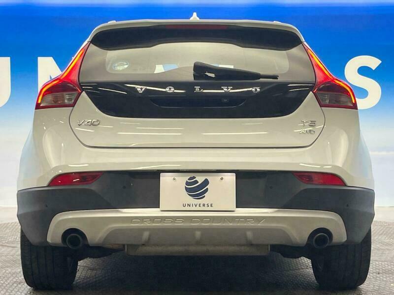 V40