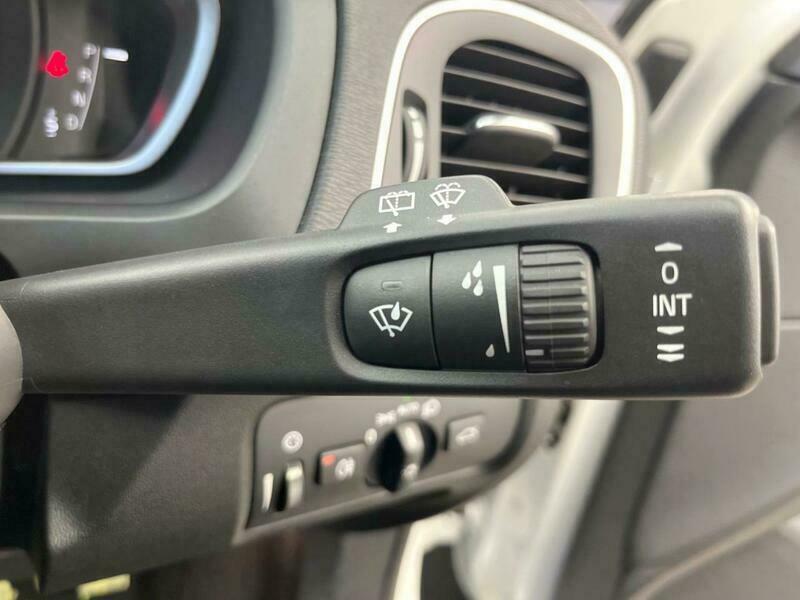 V40