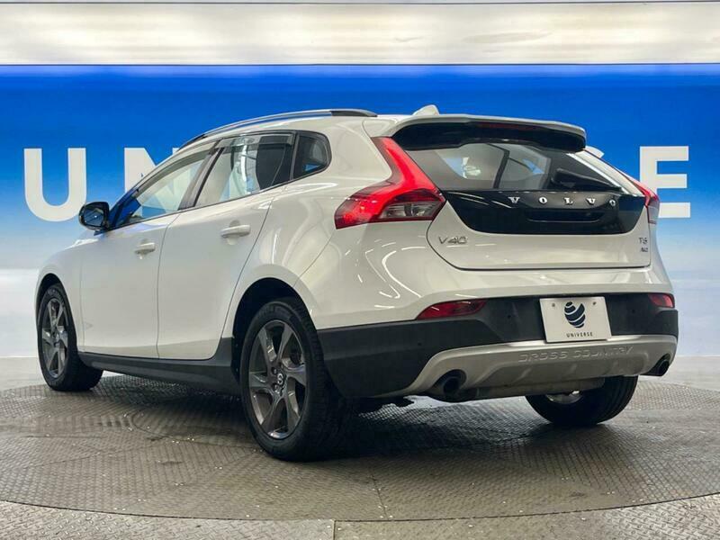 V40