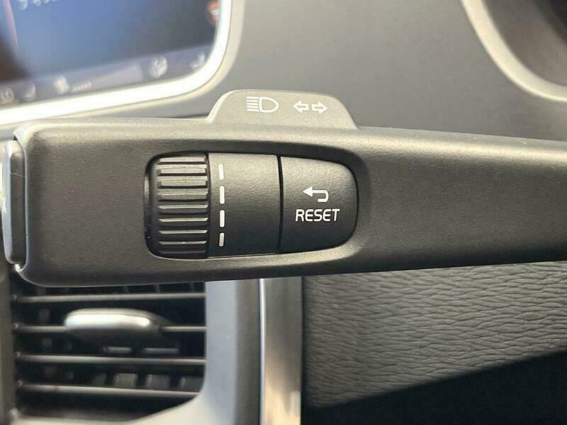 V40