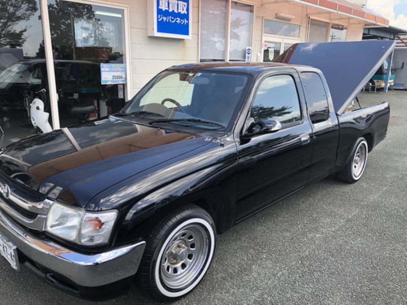 HILUX