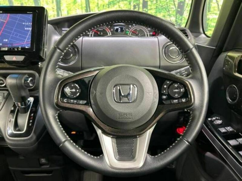 N BOX CUSTOM-11