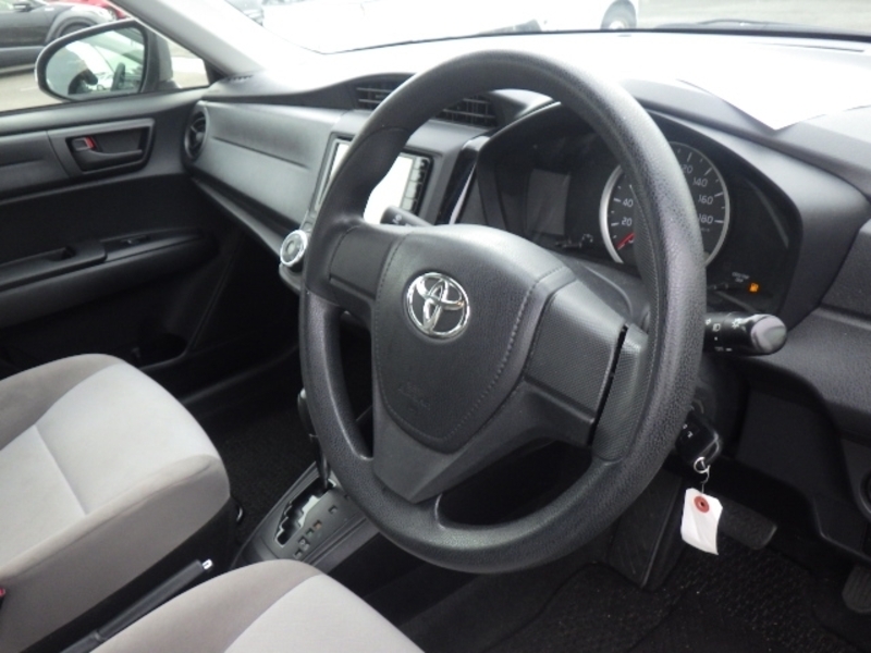 COROLLA AXIO