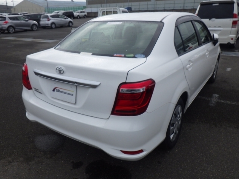 COROLLA AXIO