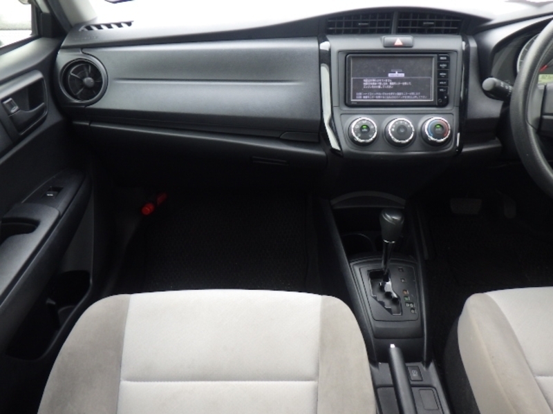 COROLLA AXIO