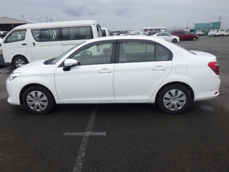 COROLLA AXIO