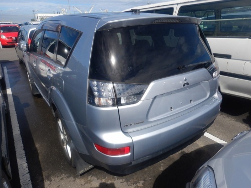 OUTLANDER