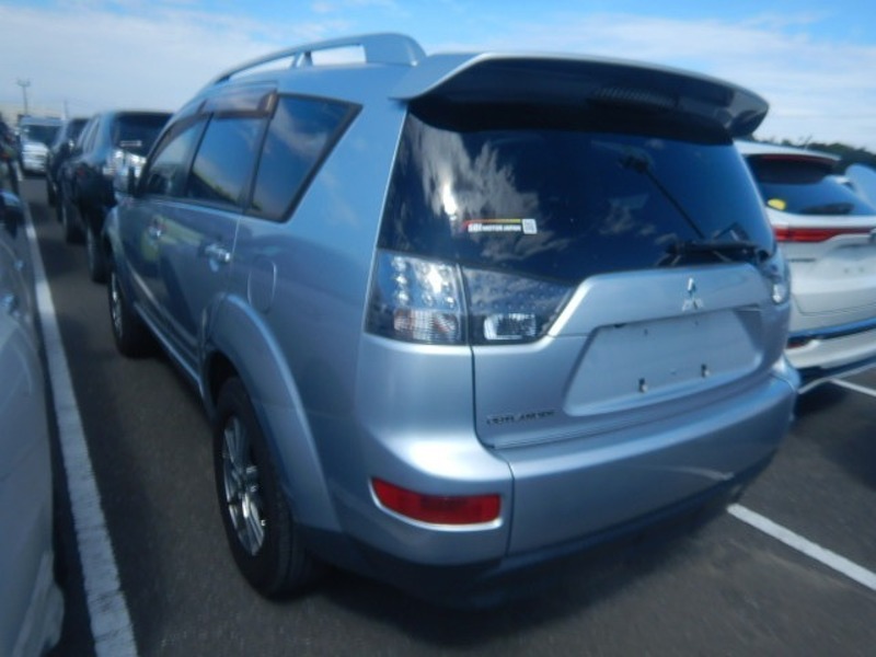 OUTLANDER