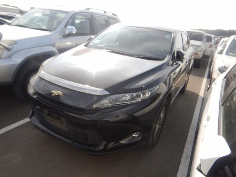 TOYOTA HARRIER