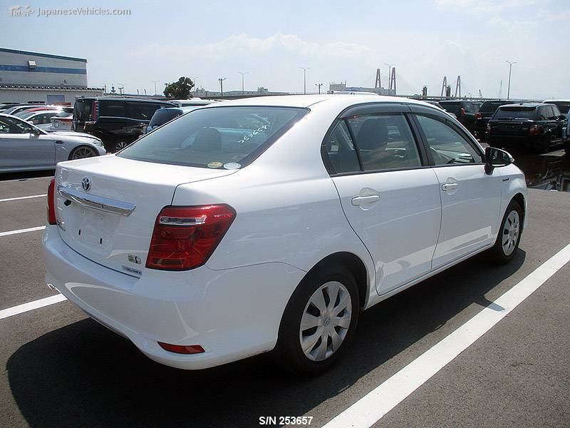COROLLA AXIO