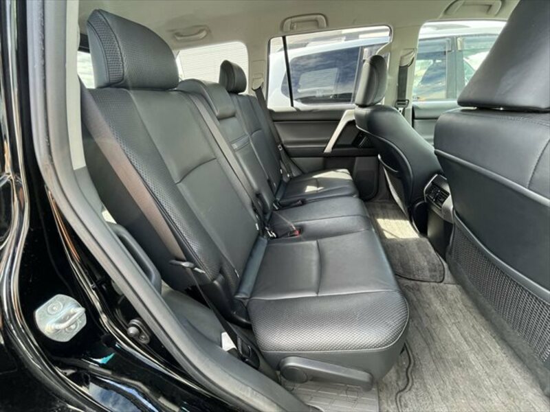 LAND CRUISER PRADO-9