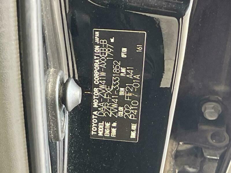 PRIUS ALPHA-21