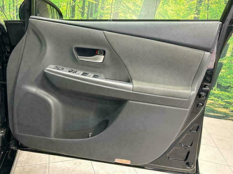PRIUS ALPHA