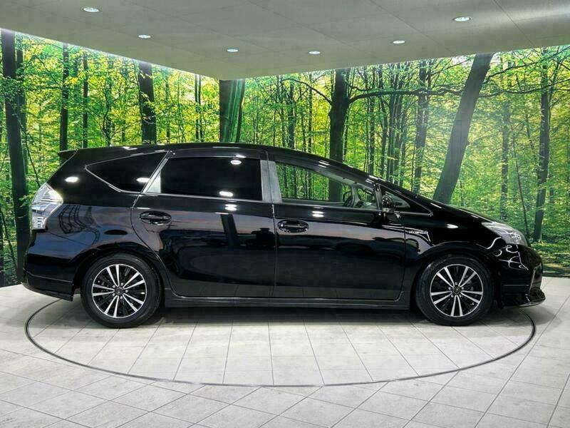 PRIUS ALPHA