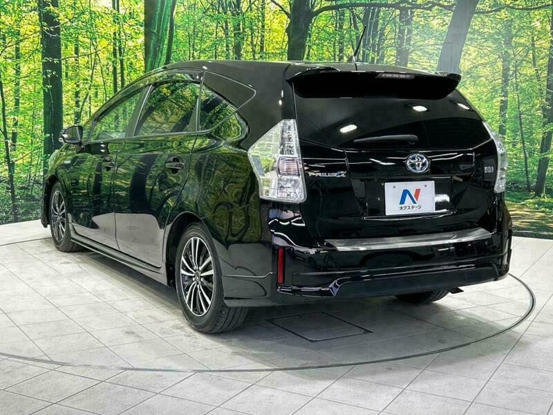 PRIUS ALPHA