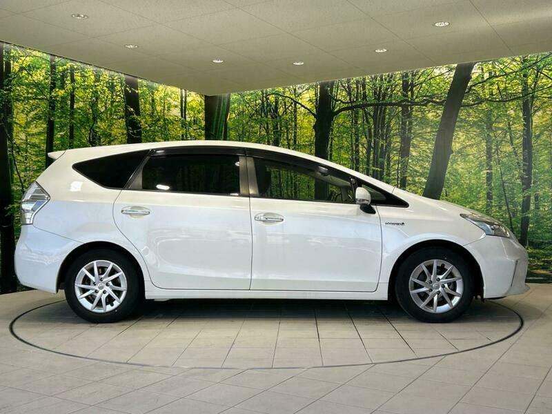 PRIUS ALPHA