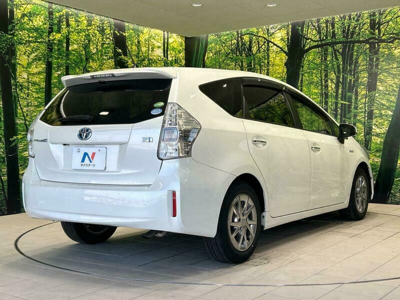 PRIUS ALPHA