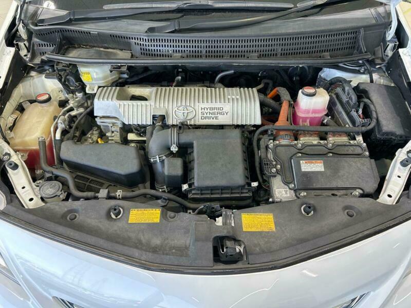 PRIUS ALPHA