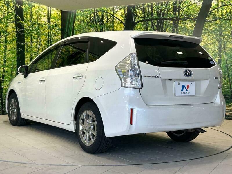 PRIUS ALPHA