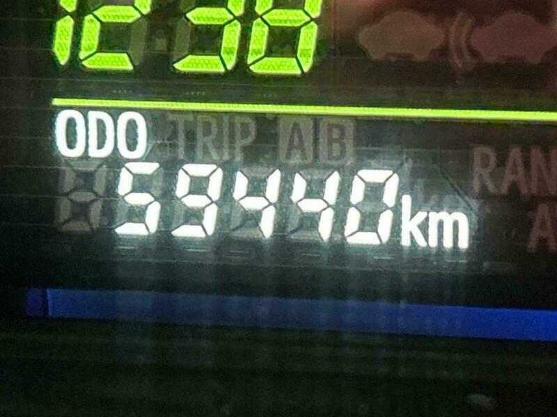 PRIUS ALPHA