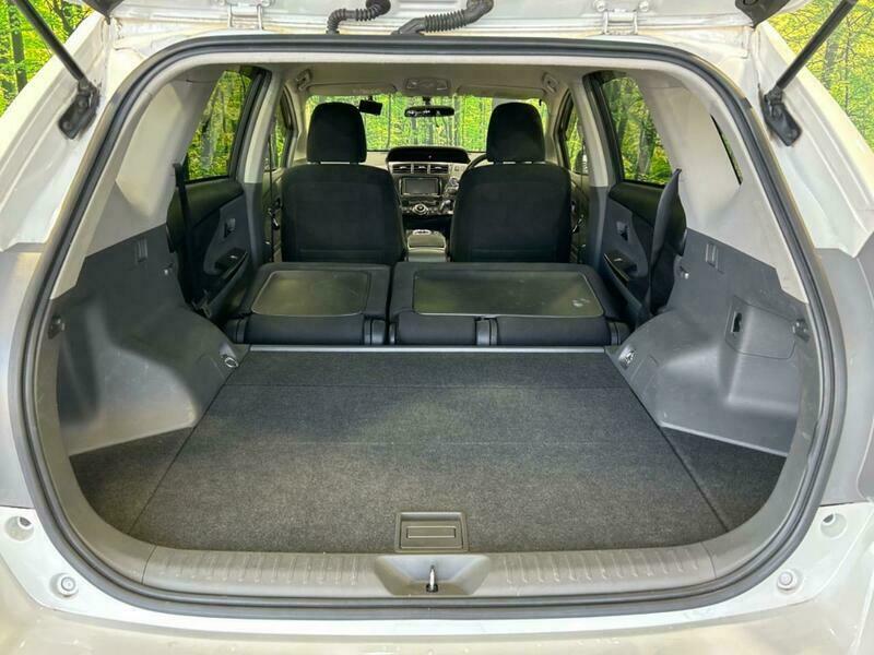PRIUS ALPHA