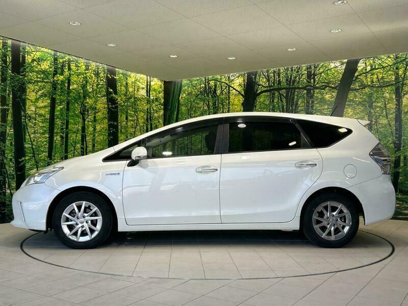 PRIUS ALPHA