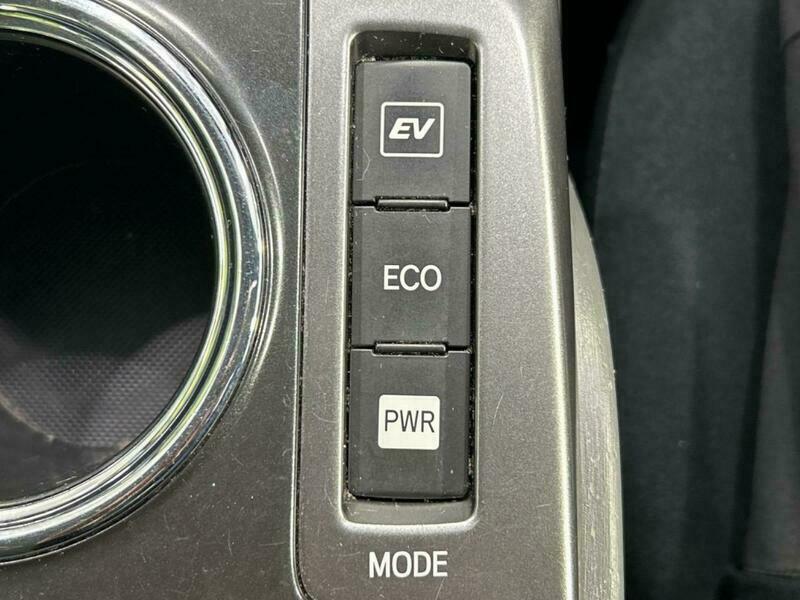 PRIUS ALPHA