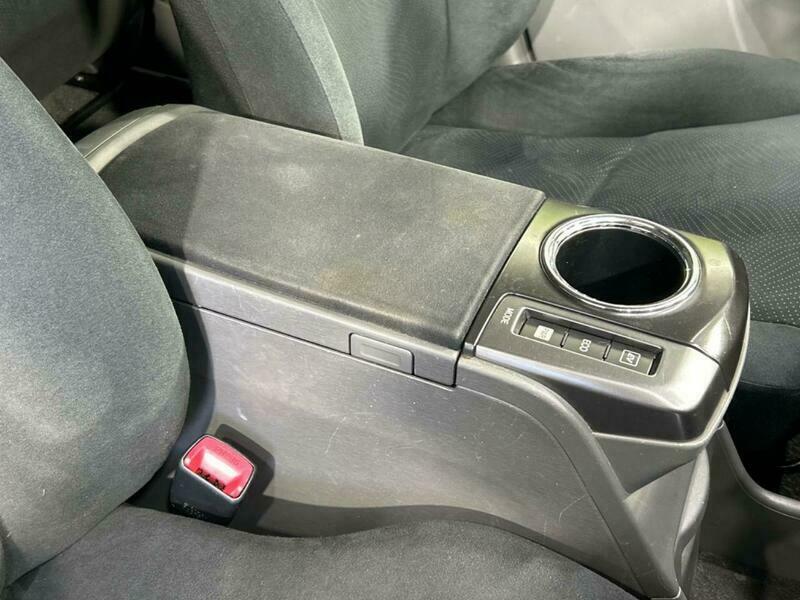 PRIUS ALPHA