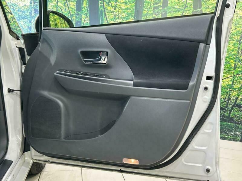 PRIUS ALPHA