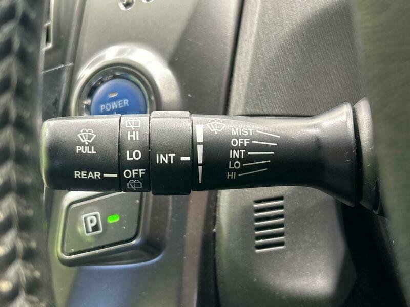 PRIUS ALPHA