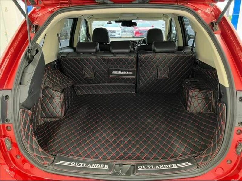 OUTLANDER PHEV-10