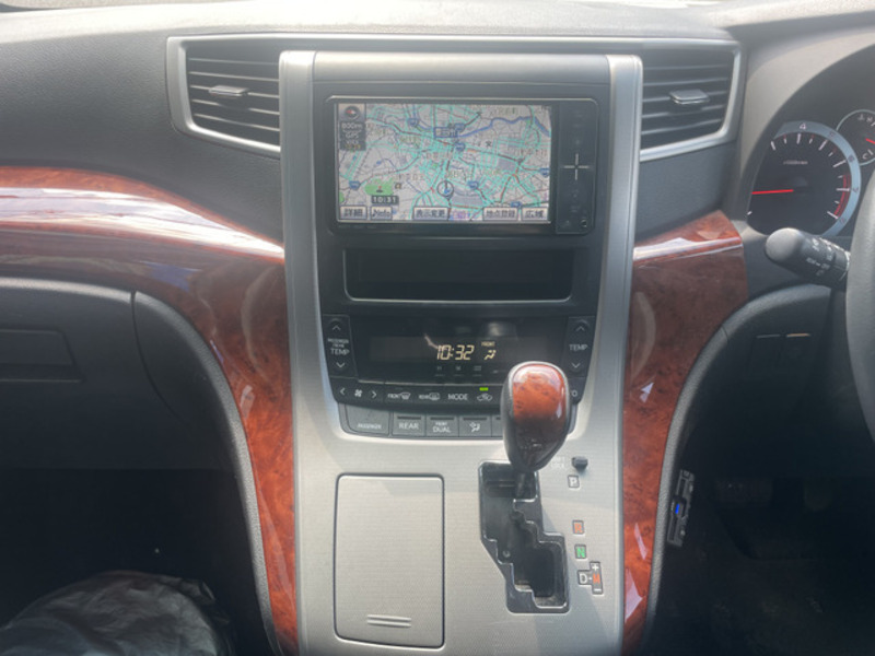 VELLFIRE-7