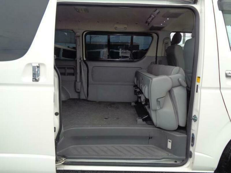 HIACE VAN-16