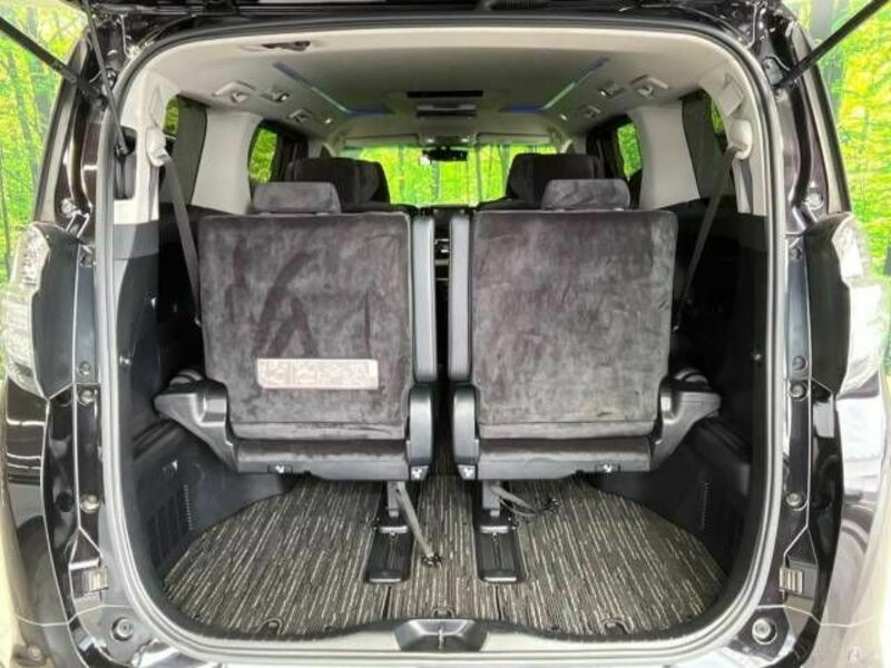 VELLFIRE-11