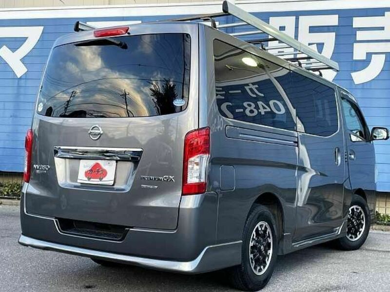 NV350 CARAVAN-2