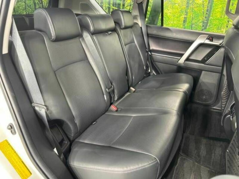 LAND CRUISER PRADO-9