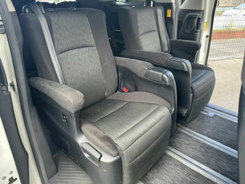 VELLFIRE-16