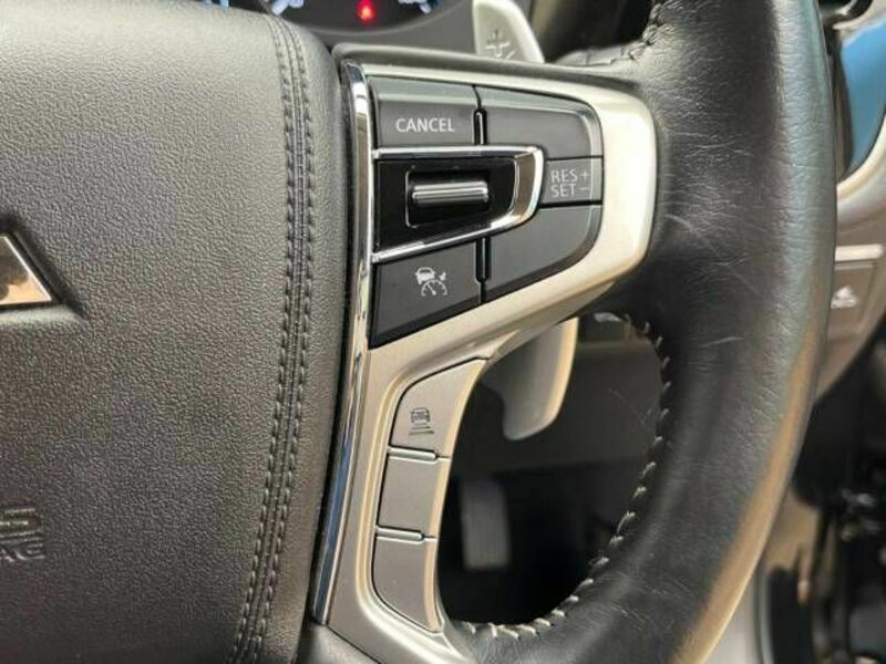 OUTLANDER PHEV-7