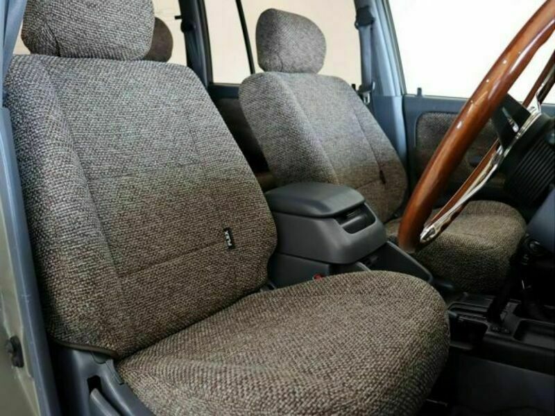 LAND CRUISER PRADO-4