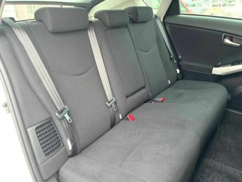 PRIUS-7
