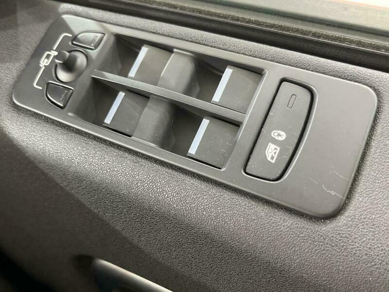 DISCOVERY SPORT-35